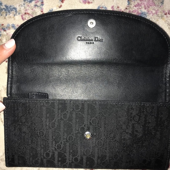 Large Dior Wallet - Picture 1 of 4